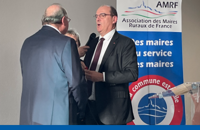 Image mise en avant - Michel FOURNIER, président, reçoit les insignes de chevalier de la légion d'honneur